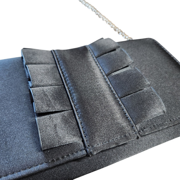 Kate Landry evening bag black satin ruffle with chain strap - Picture 2 of 7